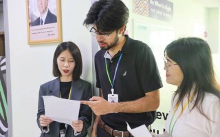 企业英语口语培训，如何高效提升？