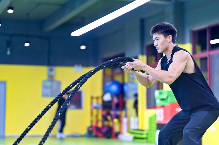 郑大体院2025体育单招何时开始报名?-第1张图片-厚德教育培训 郑大体院2025体育单招何时开始报名?-第1张图片-厚德教育培训