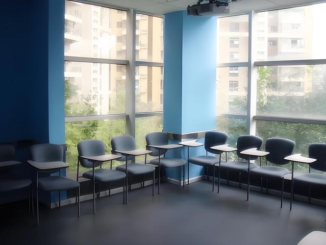 成都英语培训学校哪家好？-第1张图片-厚德教育培训