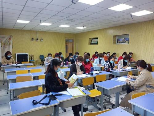 保定英语教师提升培训课有何实效？-第1张图片-厚德教育培训