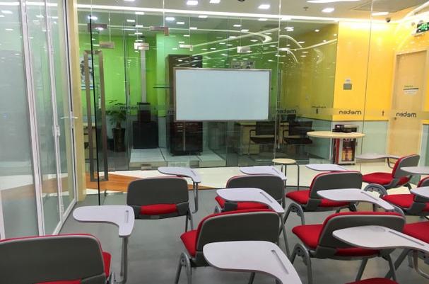 重庆企业英语培训哪家好？-第1张图片-厚德教育培训