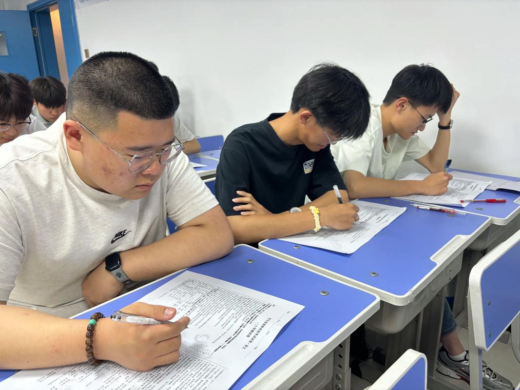 单招单考补习班乌鲁木齐-第2张图片-厚德教育培训