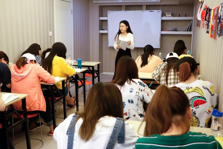 杭州业余英语口语培训该怎么选？-第2张图片-厚德教育培训