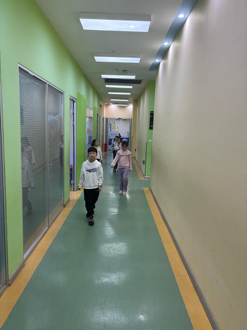 英语出国口语培训中学如何高效提升？-第1张图片-厚德教育培训