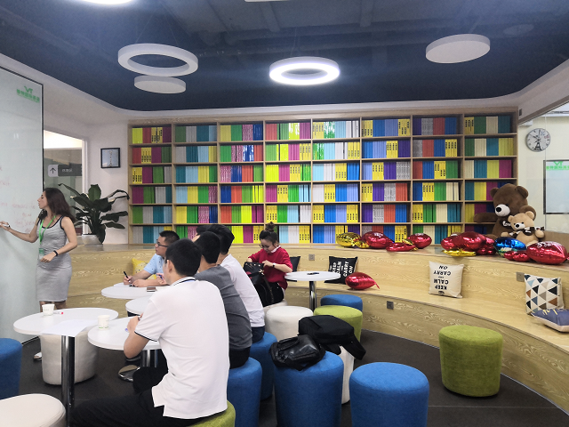 深圳龙华英语机构哪家好？-第2张图片-厚德教育培训