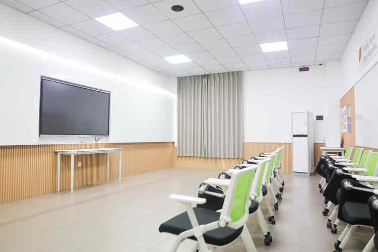 管住宿的英语培训机构-第2张图片-厚德教育培训