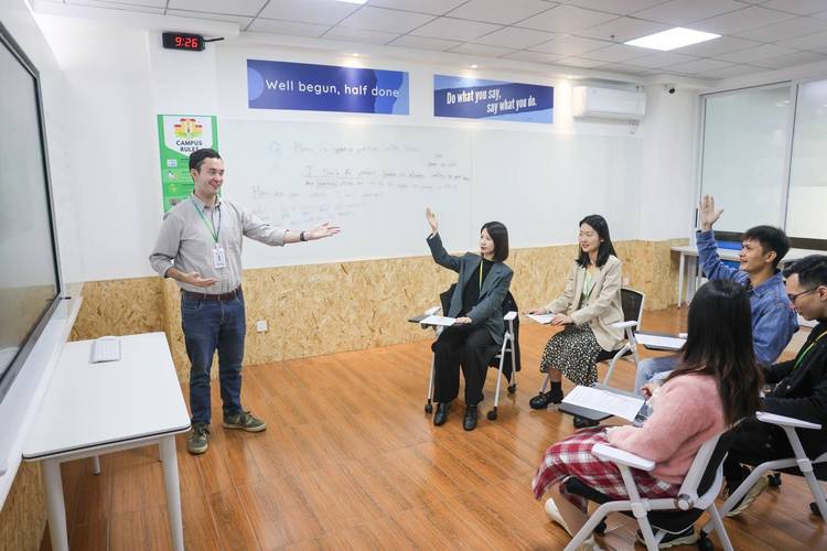 商业英语口语初级培训怎么学才有效？-第1张图片-厚德教育培训