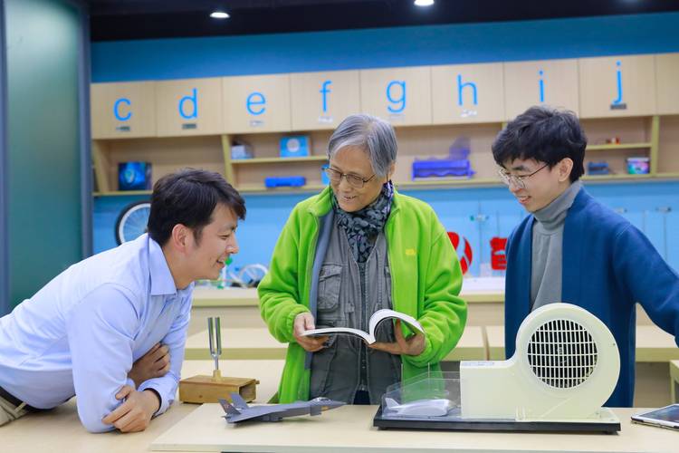 上海退休英语老师培训有何独特价值？-第2张图片-厚德教育培训