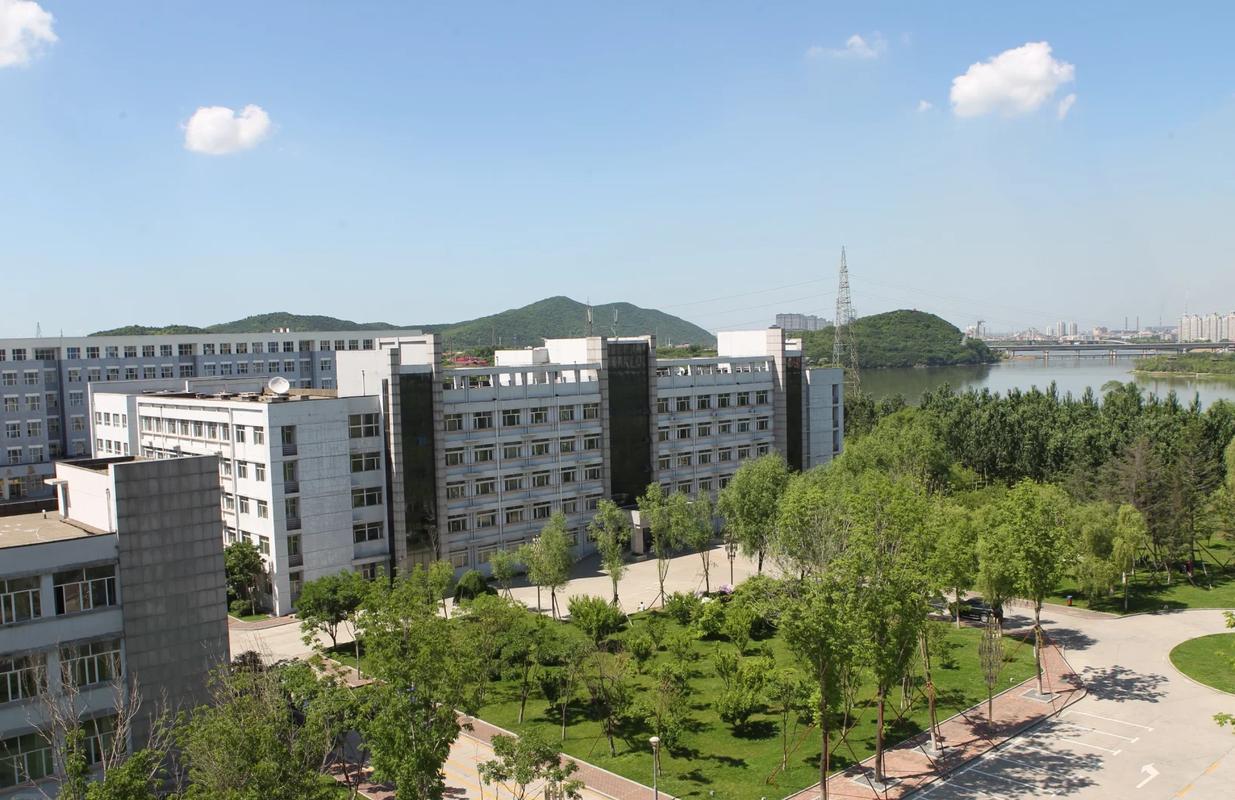 北华大学2025单招何时开始报名？-第3张图片-厚德教育培训