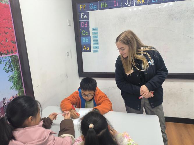 大连少儿英语培训，外教怎么选最靠谱？-第2张图片-厚德教育培训