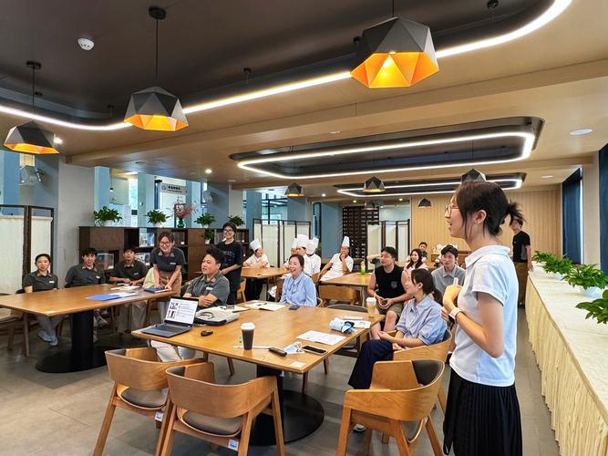 西安谈判商务英语培训如何提升实战能力?-第2张图片-厚德教育培训 西安谈判商务英语培训如何提升实战能力?-第2张图片-厚德教育培训