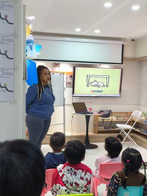 佛山培训机构英语老师，教学水平如何？-第1张图片-厚德教育培训