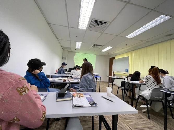 郑州英语成人口语培训哪家好？-第2张图片-厚德教育培训